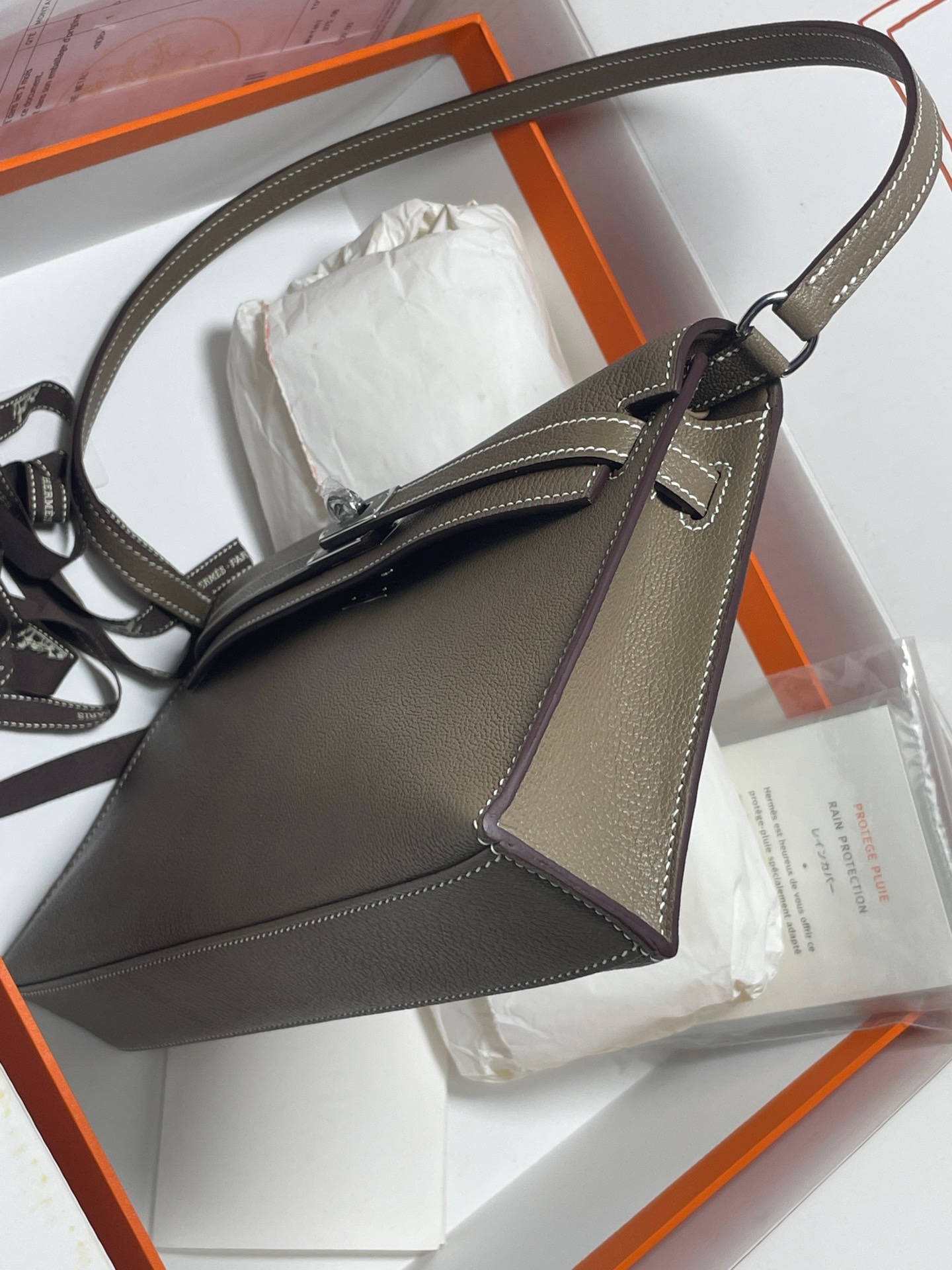 Hermes Kelly Elan Shoulder Bag in Etoupe Chevre Leather 